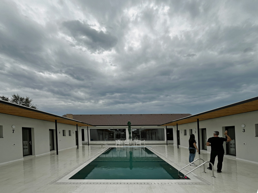 odagescu design pensiune poiana exterior 2